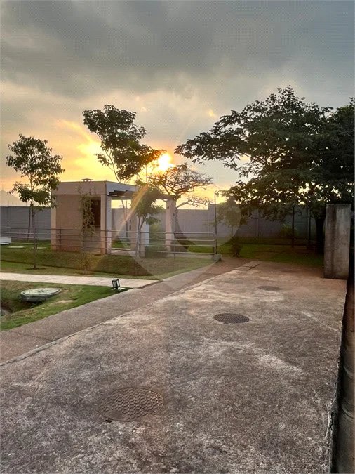 Apartamento a Venda com 2 Dormitórios Jaraguá / SP