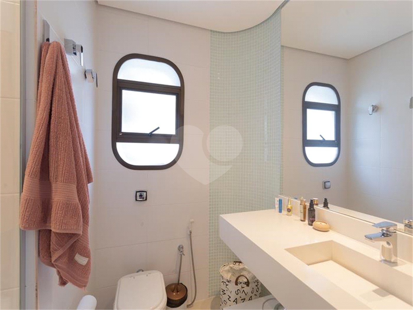 Apartamento a venda nos Jardins 262 m2, 3 suites e 3 vagas