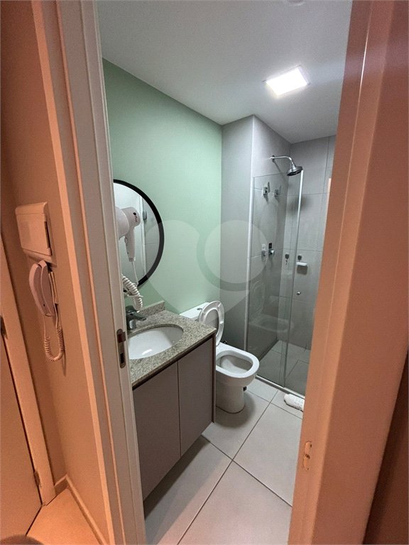Studio mobiliado em andar alto com lazer completo em Indianópolis