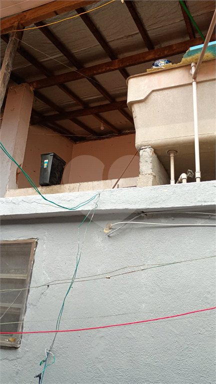 Casa Térrea 2 Dormitórios com 1 Vaga de Garagem Próxima à Estação São Lucas – Excelente Oportunidade para Morar ou Investir.