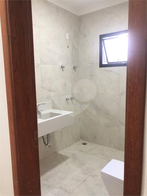 Indaiatuba - Condominio Jardins di Roma - Venda -Locação 0 R$ 10.000,00 mais encargos - condominio - R$ 650,00 - IPTU - R$ 230,00 - Terreno 300ms - construido 170 metros quadrados - Terrea - 3 quartos, uma suíte e uma demi suite , 4 banheiros , piscina - Preparado para água quente até a piscina!!