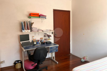Casa Térrea à venda com 3 quartos, sendo 1 suíte,  em Socorro, São Paulo, SP