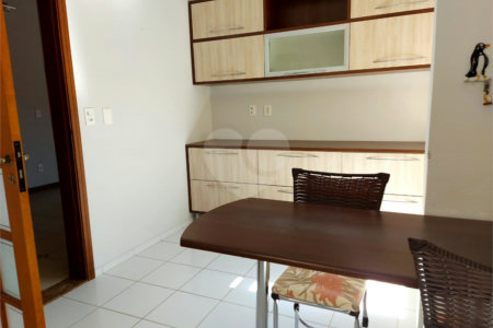 Casa charmosa e elegante localizada no deslumbrante Condomínio Villagio Capriccio Louveira SP