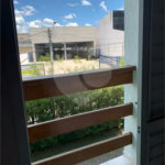 Apartamento em Atibaia com 2 dormitórios (1 suíte), 1 vaga de garagem, elevador, área de lazer com piscina