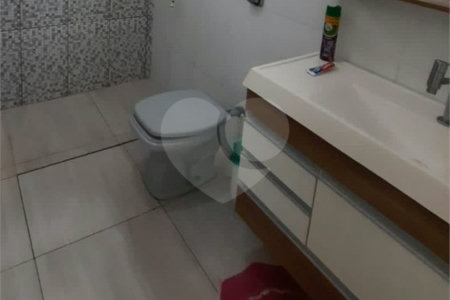 Casa Térrea com 2 dormitórios.