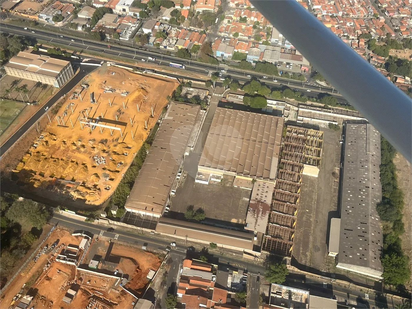 Excelente Galpão comercial para empresas disponível para venda e locação em Piracicaba - SP.