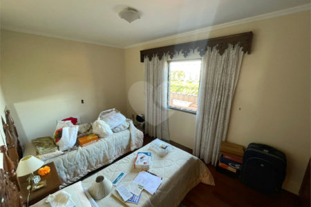 Excelente casa no Parque Santa Marta.