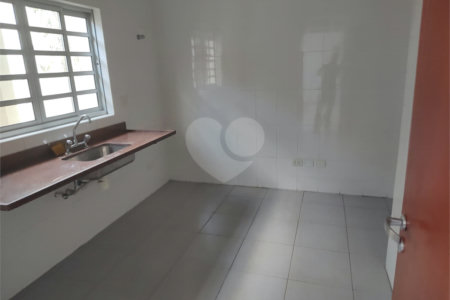 Sala Comercial na Prestigiada Alameda Lucas Nogueira Garcez