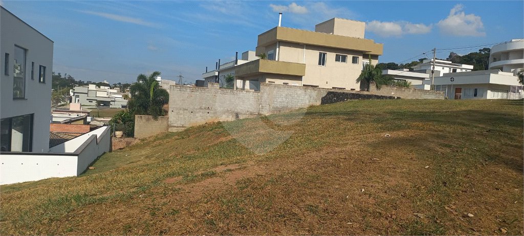 Terreno à Venda no Condomínio Santa Isabel 1