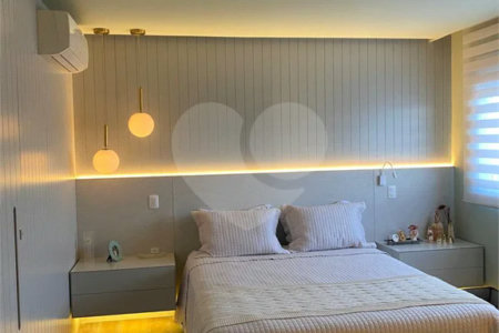 Apartamento de 224m² com 4 dormitórios, 3 suítes, 4 vagas de garagem e deposito