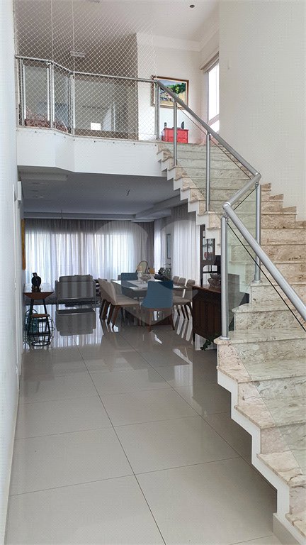 CASA A VENDA NO URBANOVA COM 390M², 5 DORMITORIOS, 6 BANHEIROS, PISCINA, 3 VAGAS, Sjc