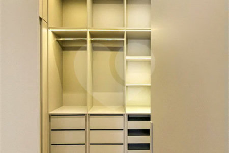 Casa Térrea Evidências - Indaiatuba/SP - R$ 1.950.000,00 - Área Total 307,33 m² - Área Construída 201,90 m² - TÉRREA - 03 suítes sendo a master com closet; Escritório; Lavabo; Cozinha com cooktop, forno, micro-ondas e coifa; Móveis planejados na hall de entrada, sala, escritório, cozinha, gourmet, s