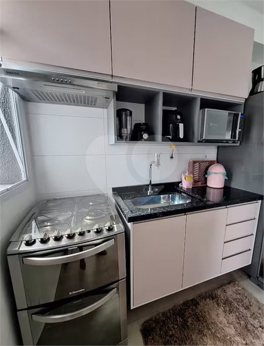 Apartamento com uma suíte para locação ao lado do Shopping Metrô Tatuapé. SP