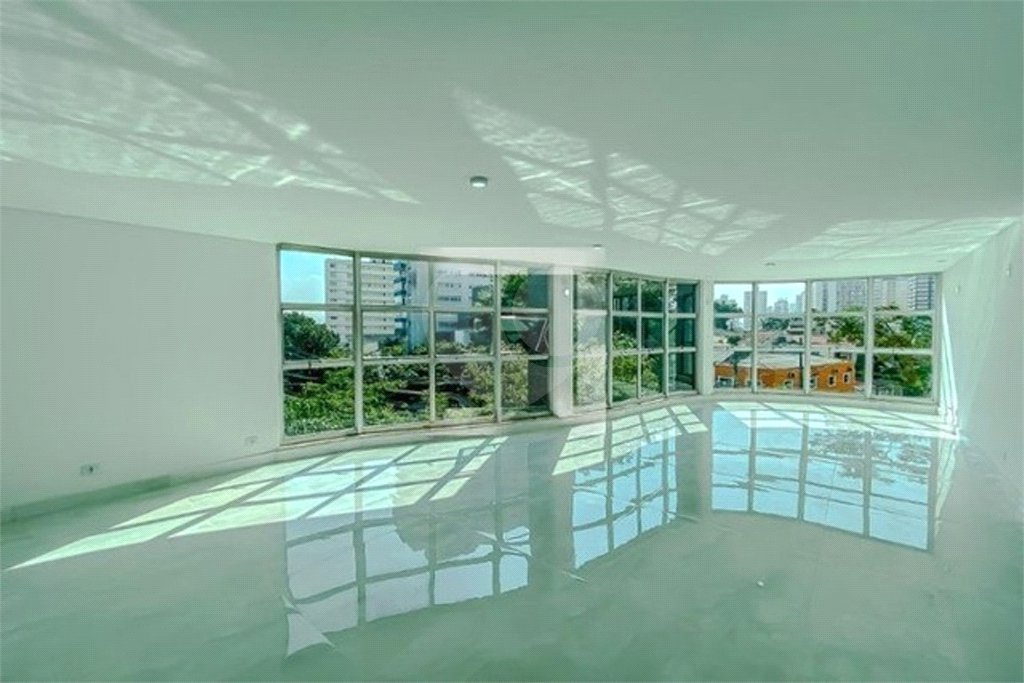 Apartamento com 260m² à venda na Av. Paes de Barros - Recém reformado 100% - Impecável.