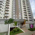 Apartamento no Condomínio Parque dos Jacarandás.