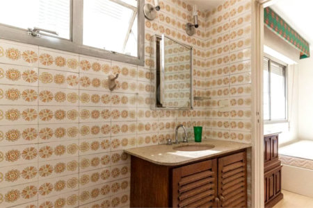 Este elegante apartamento em Higienópolis oferece 224m² de área muito bem distribuída, perfeito para quem valoriza conforto
