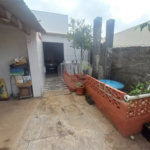 Sobrado para venda.