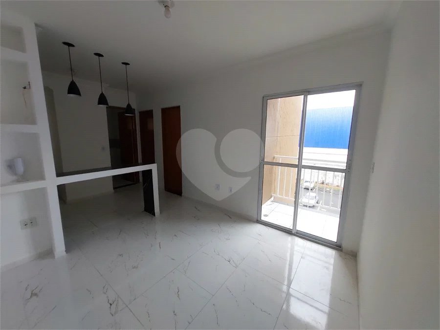 Apartamento à venda com 2 quartos e 1 vaga na Vila Nova Bonsucesso