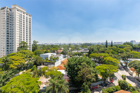 Apartamento para venda em Moema com 185m², 3 dormitórios sendo 1 suíte e 1 vaga