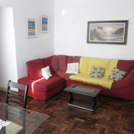 Apartamento com área útil de 72 m², 2 quartos no Bairro do Cambuci.