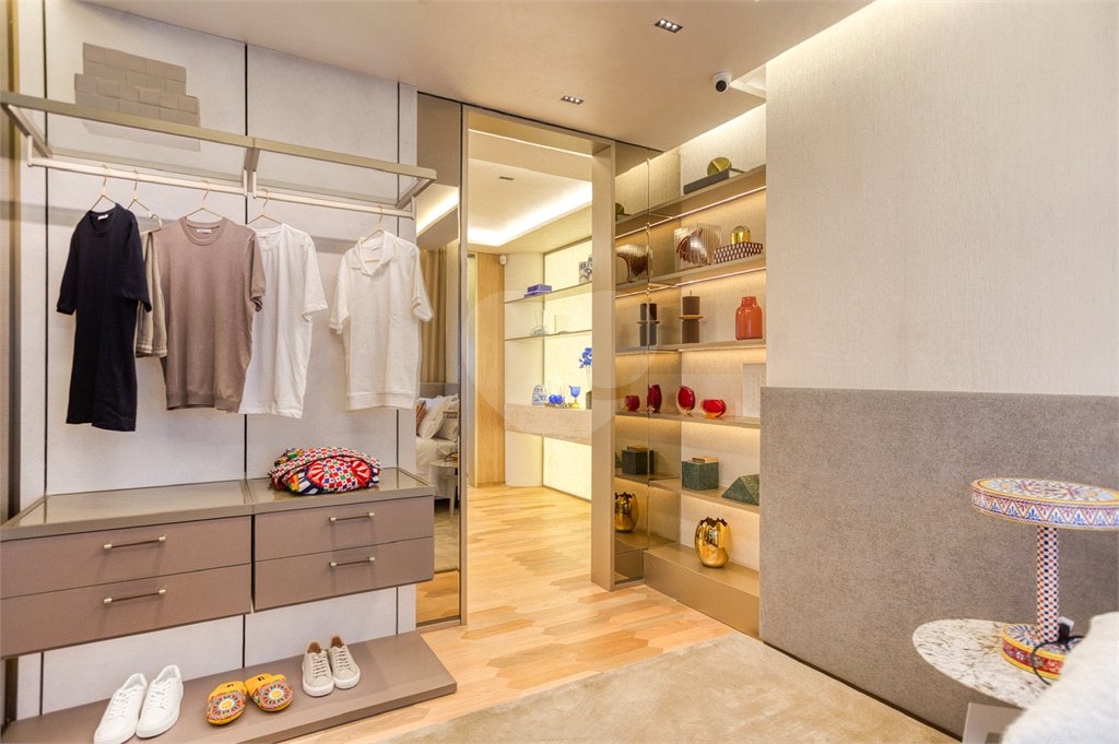 Apartamento à venda com 4 suítes em Pinheiros, São Paulo, SP