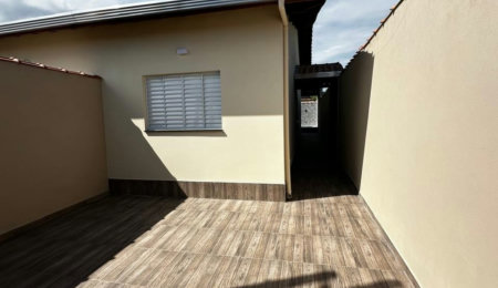 Casa à venda com 2 quartos, sendo 1 suíte,  em Nova Itanhaém, Itanhaém, SP