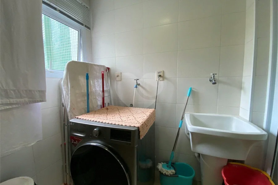 Apartamento à venda com 4 quartos, sendo 2 suítes, em Riviera de São Lourenço, Bertioga, SP