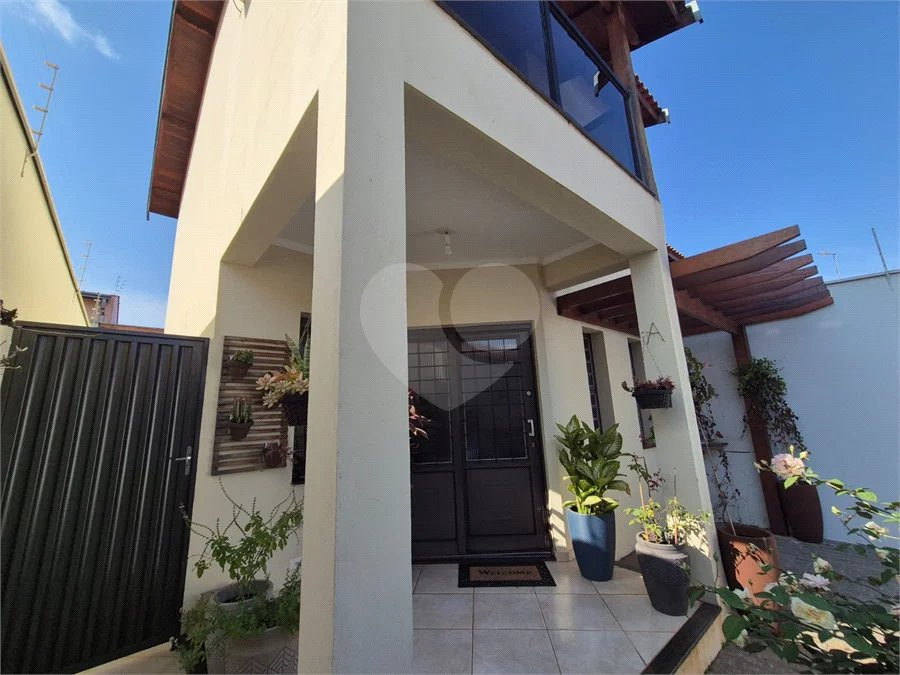 Sobrado à venda com 3 quartos em Vila Industrial, Piracicaba, SP
