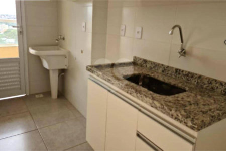 Apartamento no Condomínio Via Campus.