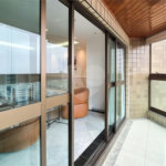 Encante-se com esta sofisticada cobertura no Jardim do Mar! São 4 suítes, piscina privativa, espaço gourmet e 5 vagas. Agende sua visita e surpreenda-se!