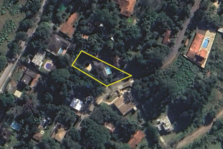 Magnífica Casa Contemporânea na Fazendinha - 4dorms | 3 Suites | Gourmet, piscina, lareira, hóspedes, escritório! Muito Verde e Tranquilidade em um dos melhores condominios da Região .