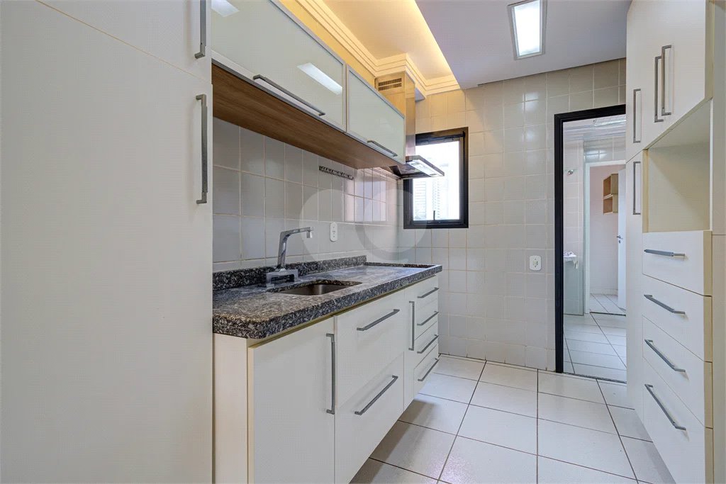 Apartamento para alugar com 3 quartos, sendo 1 suíte, em Chácara Santo Antônio, São Paulo, SP