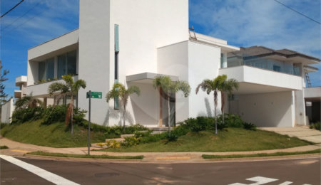 Casa à venda com 4 suítes no condomínio Residencial Damha III, São Carlos - SP