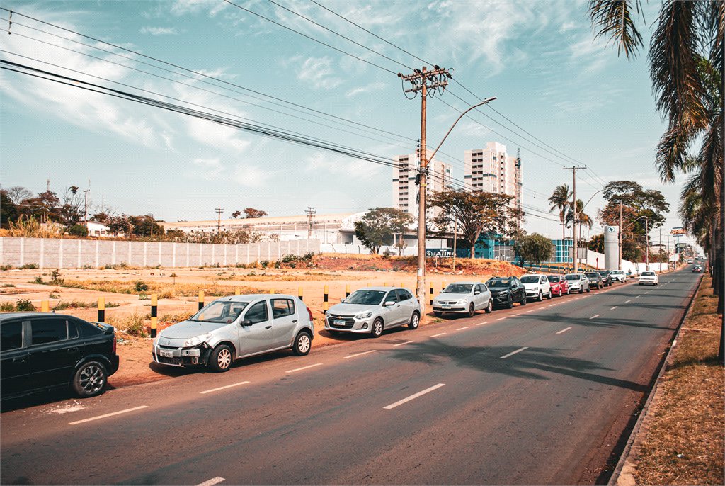 Terrenos Estratégicos – Avenida Getúlio Vargas | 9.262,02 m² (Potencial: 11.437,80 m²)