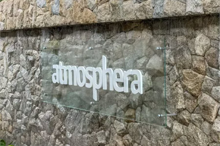 Indaiatuba- Sp - Edificio Athmosfera- R$ 1.800.000,00 - andar alto - 130,00 ms de area util - 3 suites, lavabo, sala 2 ambientes, 3 vagas de garagens - Area de lazer - Brinquedoteca - Piscina - Portão eletrônico - Portaria 24hs - sala de ginástica - Salão de festas - Salão de jogos - Cinema