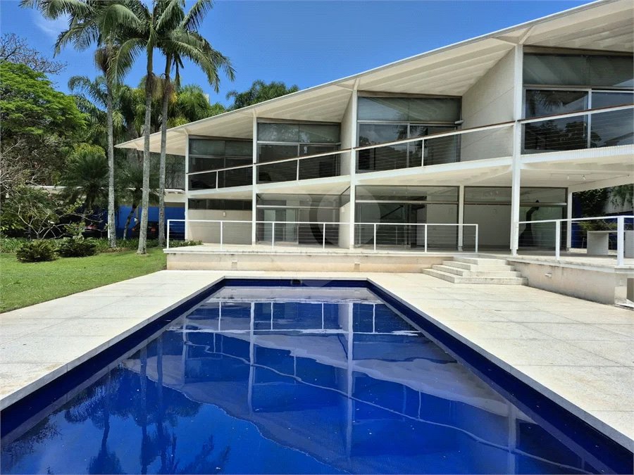 Casa a venda ou locação no Tamboré 1