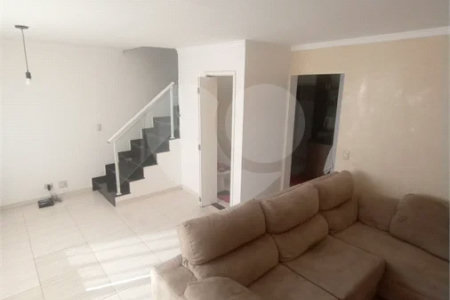 Casa com 100m², 3 dormitórios, 2 vagas, à venda no bairro da Penha.