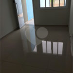 Indaiatuba - Sobrado para venda e Locação - Jardim Nely em Indaiatuba - R$ 425.000,00 - aceita parte em permuta - Bairro tranquilo com fácil acesso a rodovias, Shopping Polo Parque Mall - Assai, Polo shopping - Com duas suítes sendo uma com sacada, , lavabo. área de serviço , 2 vagas, portão ele