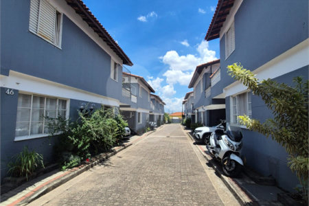 Casa em condomínio , com 72m² , 2 dormitórios , 1 vaga , à venda no bairro da Penha.