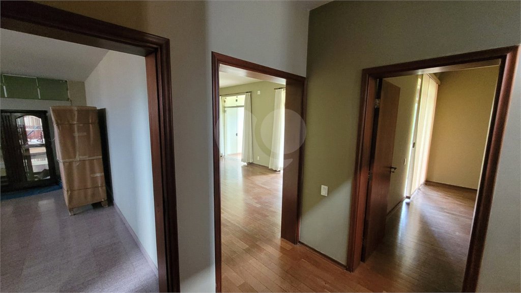 Casa à Venda . Aceita Permuta por Apto. ou Casa ,em Condomínio na Cidade São Paulo ou Bauru.