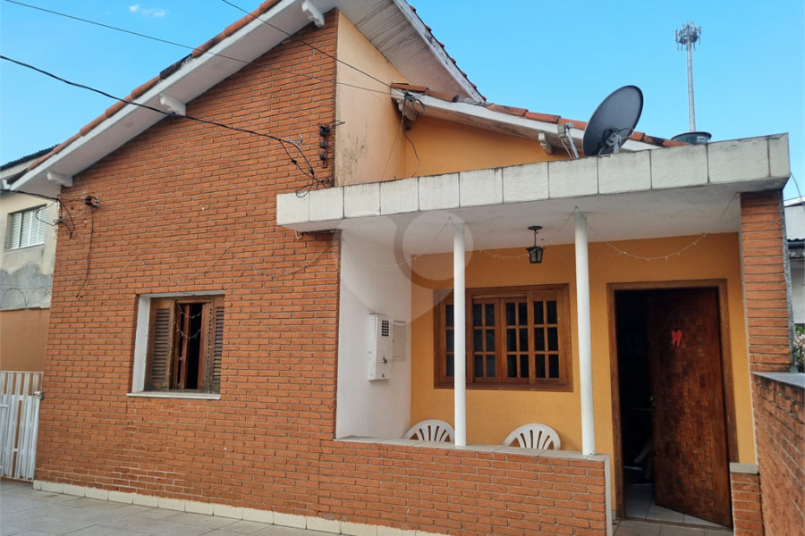 BELA CASA 274 M² C/ 3 QUARTOS 1 SALA 1 COZINHA 3 BANHEIROS 2 VAGAS Para Estacionamento coberta P/ VENDA NA V N Cachoeirinha