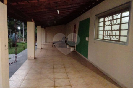 Chácara Balneário do 29 com piscina.