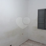 Casa térrea com amplo terreno