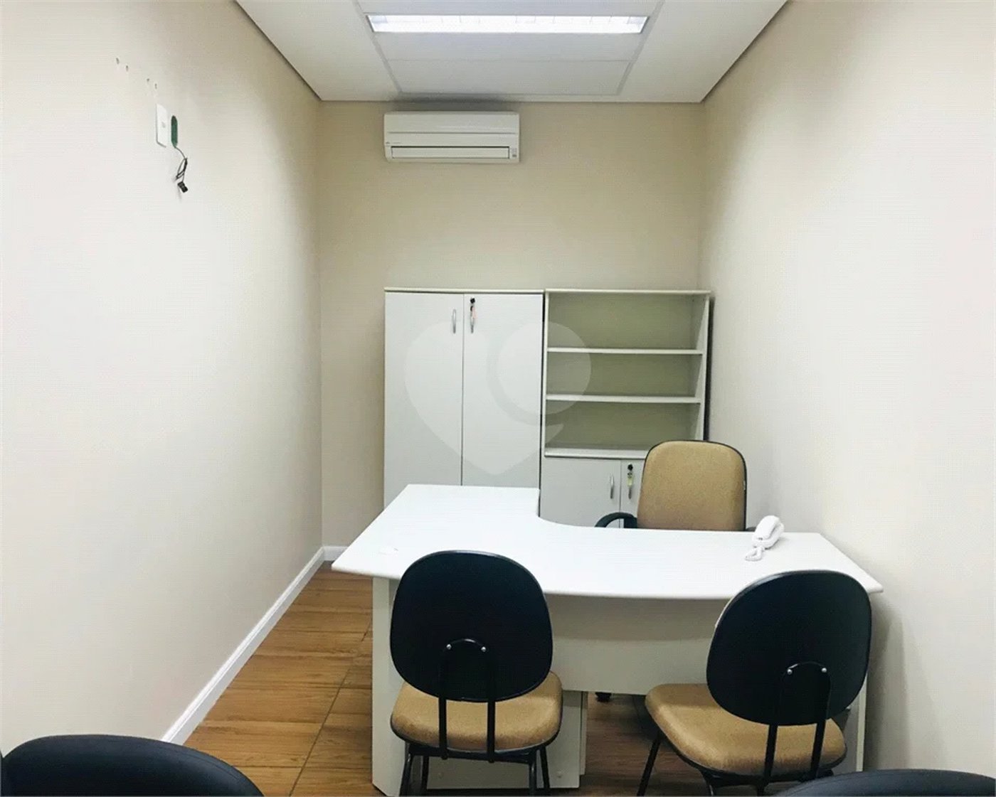 OPORTUNIDADE DOMO BUSINESS - MOBILIADA E PRONTA P/ USO!