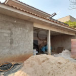 Casa em Construção com Área Gourmet e Piscina no Condomínio Damha II