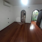 Casa térrea no Condomínio Faber I.
