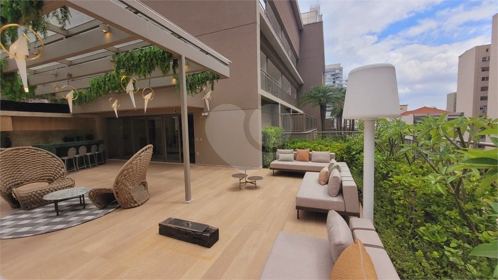 Studio sofisticado, totalmente mobiliado e pronto para morar