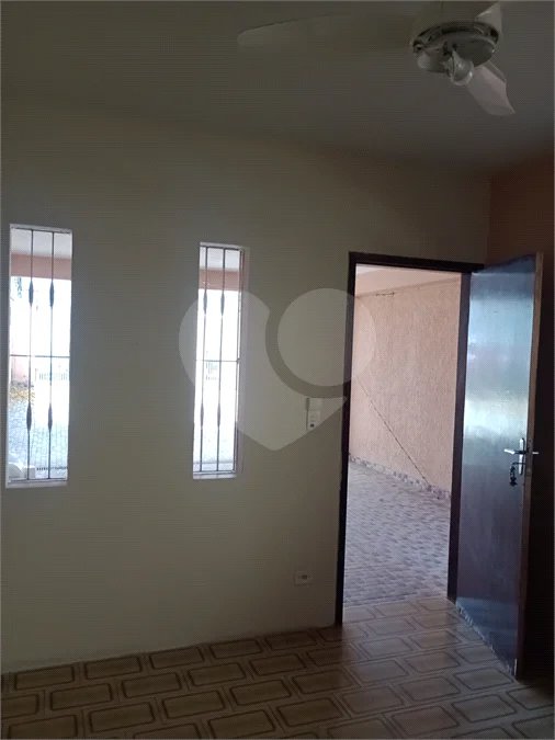 Casa à venda ou para alugar com 2 quartos, sendo 1 suíte, em Jardim São José, São Roque, SP