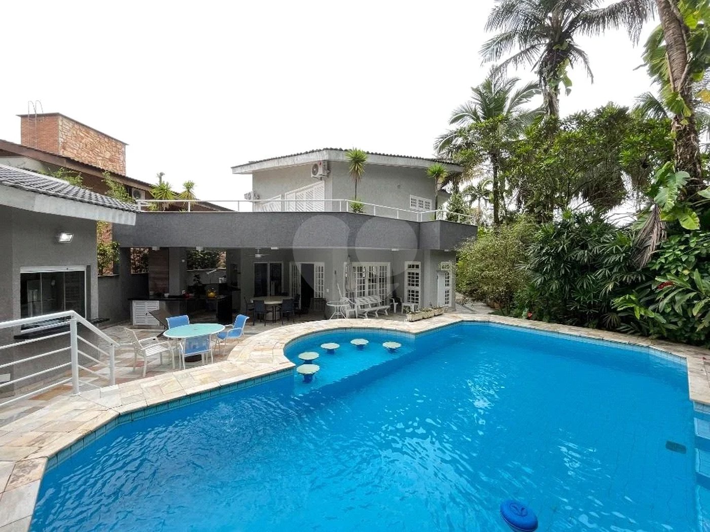 Casa à venda com 5 quartos, sendo 4 suítes, em Riviera de São Lourenço, Bertioga, SP