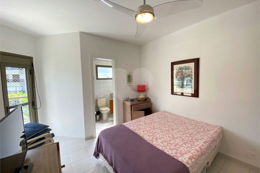 Apartamento à venda com 2 quartos, sendo 1 suíte,  em Riviera de São Lourenço, Bertioga, SP